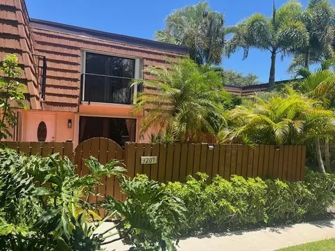 3207 32nd Ct, Jupiter, FL 33477