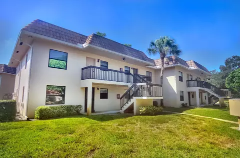 6820 Palmetto Cir S #201, Boca Raton, FL 33433