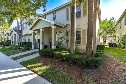 1980 SE High Springs Dr, Port Saint Lucie, FL 34952