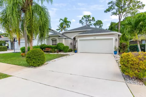 15128 Oak Chase Ct, Wellington, FL 33414