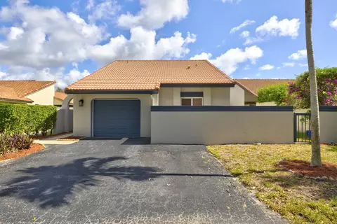 2075 NW 16th St, Delray Beach, FL 33445