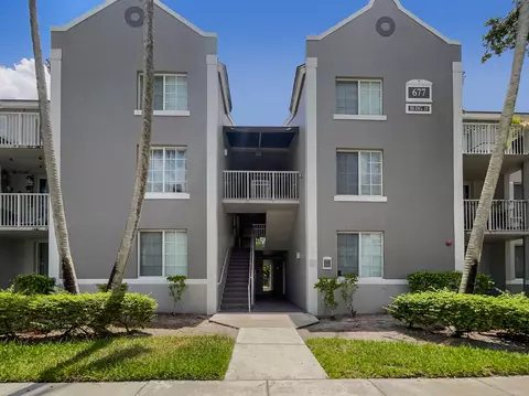 677 SW 111th Ave #204, Pembroke Pines, FL 33025