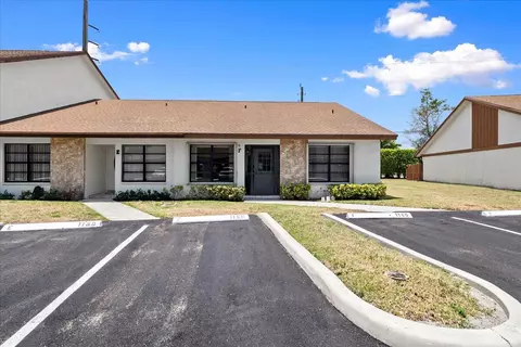1160 Parkside Green Dr #F, Greenacres, FL 33415