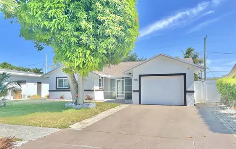 3260 SW 2nd Ct, Deerfield Beach, FL 33442