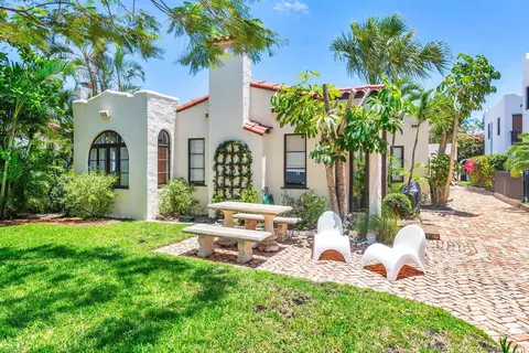 614 Park Pl, West Palm Beach, FL 33401
