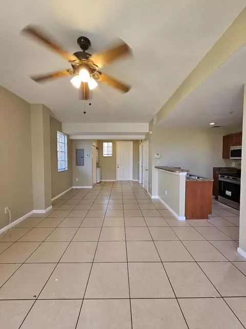 1940 Freeport Ln, Riviera Beach, FL 33404