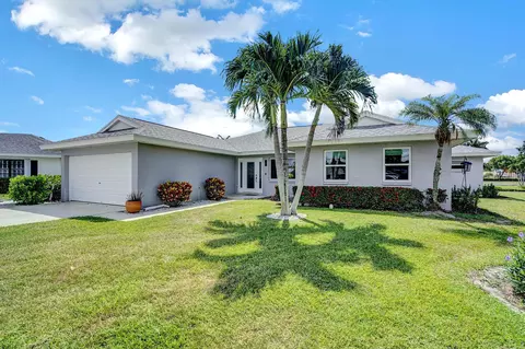 10596 Pineada Cir, Boynton Beach, FL 33436