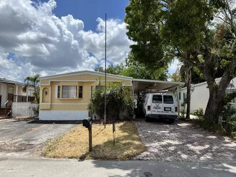 22894 Sailfish Rd, Boca Raton, FL 33428