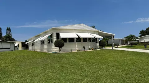 8093 SE Saratoga Dr, Hobe Sound, FL 33455