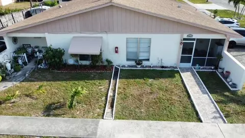 5813 S Bond Dr, West Palm Beach, FL 33415