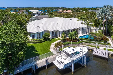 114 Marlin Dr, Ocean Ridge, FL 33435