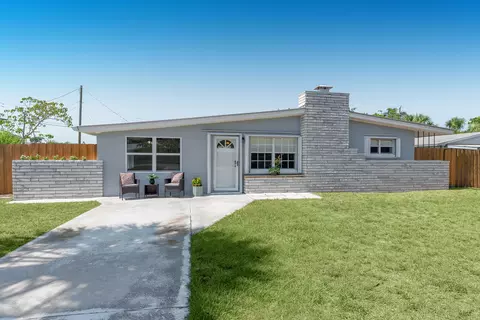 1036 NE Terrace Way, Jensen Beach, FL 34957