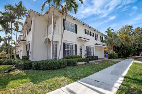 1742 NE 12th St, Fort Lauderdale, FL 33304