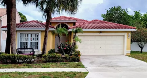 3603 Newport Ave, Boynton Beach, FL 33436