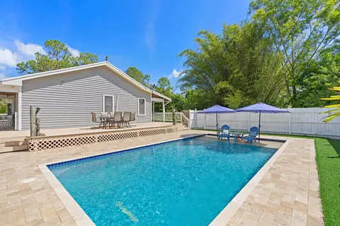 16932 W Downers Dr, The Acreage, FL 33470