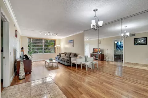 7480 NW 17th St #206, Plantation, FL 33313