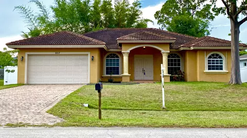 2217 SW Elmwood Ave, Port Saint Lucie, FL 34953