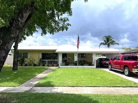 5040 SW 11th St, Plantation, FL 33317