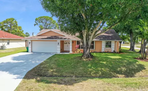 2568 SW Grotto Cir, Port Saint Lucie, FL 34953
