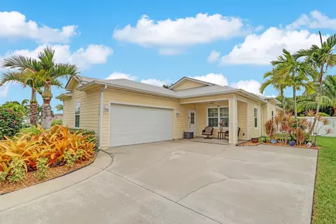 17580 Cinquez Park Rd E, Jupiter, FL 33458