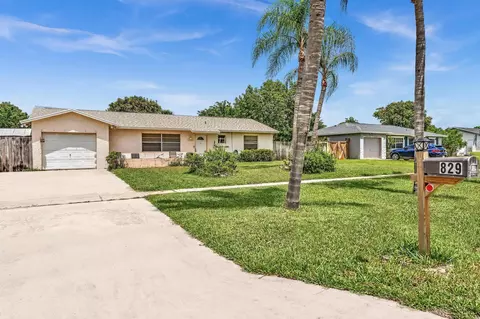829 Orchid Dr, Royal Palm Beach, FL 33411