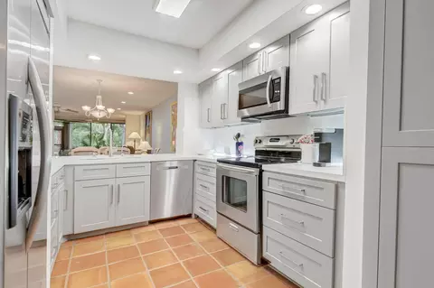 5375 10th Fairway Dr #2, Delray Beach, FL 33484