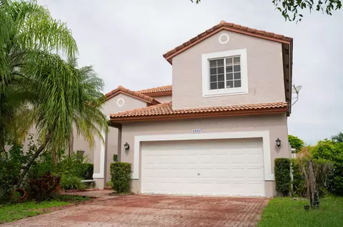 19257 NW 14 St, Pembroke Pines, FL 33029