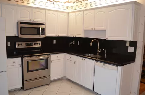 15741 Bottlebrush Cir, Delray Beach, FL 33484