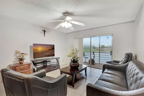 129 Lake Dora Dr, West Palm Beach, FL 33411