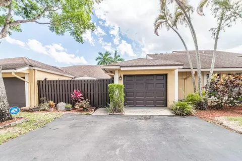 22722 Vistawood Way, Boca Raton, FL 33428