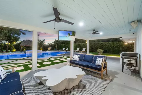 544 Anchorage Dr, North Palm Beach, FL 33408