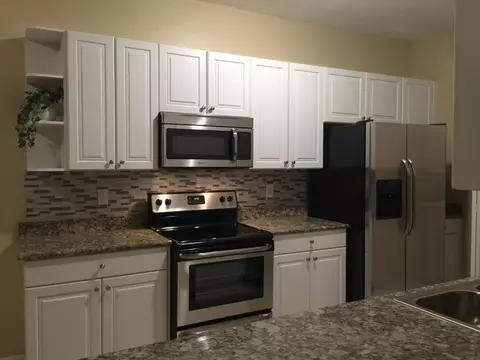 3565 Forest Hill Blvd #82, Palm Springs, FL 33406