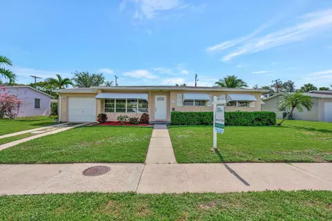 652 Eastwind Dr, North Palm Beach, FL 33408