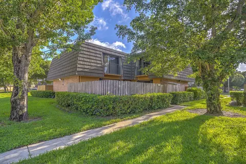 402 4th Way, West Palm Beach, FL 33407