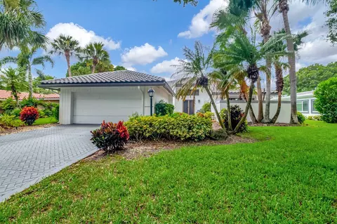5 Oaks Ln, Boynton Beach, FL 33436