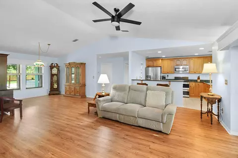 765 SEvans Ave, Port Saint Lucie, FL 34984