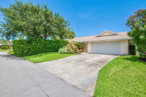 1060 Clipper Rd, Vero Beach, FL 32963