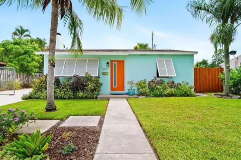 5810 Churchill Ct, West Palm Beach, FL 33405