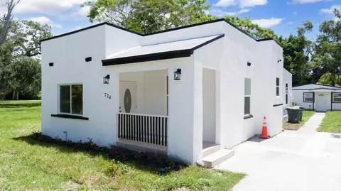 724 S 11th St, Fort Pierce, FL 34950