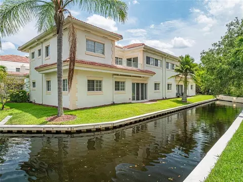 500 7th Sq #202, Vero Beach, FL 32962