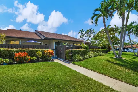 705 Sunny Pine Way #G, Greenacres, FL 33415