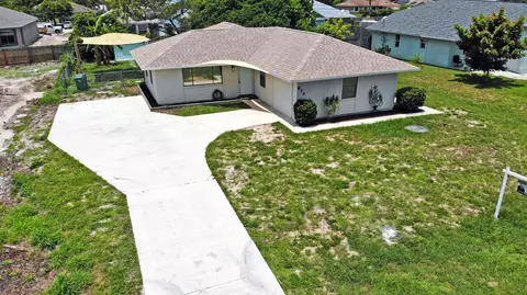 814 SW Del Rio Blvd, Port Saint Lucie, FL 34953