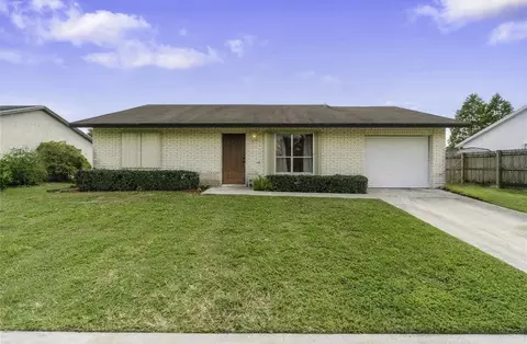 6872 Athena Dr, Lake Worth, FL 33463