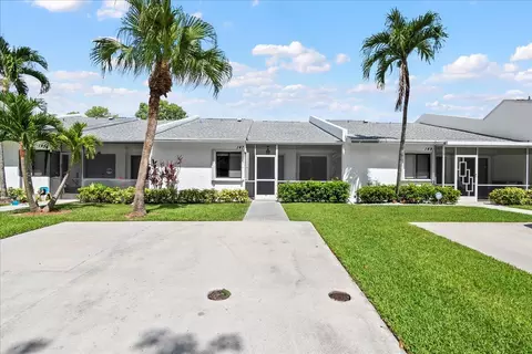 147 Par Dr, Royal Palm Beach, FL 33411