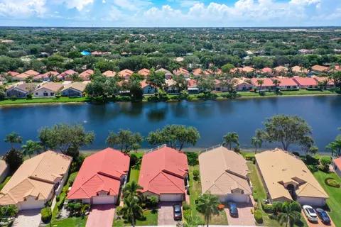 9611 Harbour Lake Cir, Boynton Beach, FL 33437