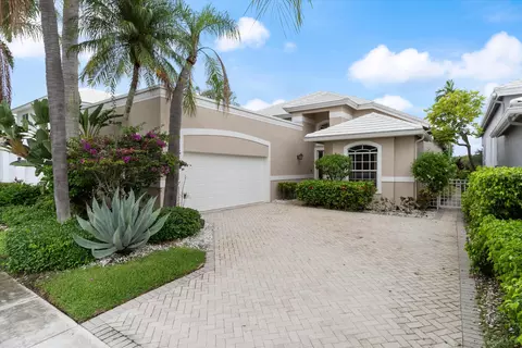 16830 Colchester Ct, Delray Beach, FL 33484