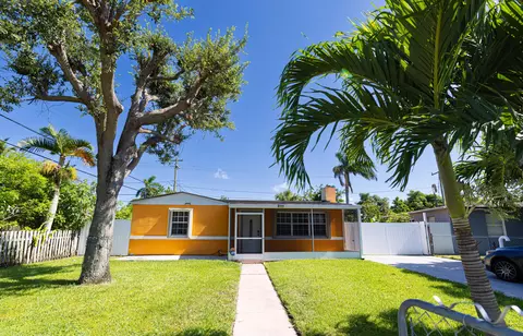 928 Dogwood Rd, West Palm Beach, FL 33409