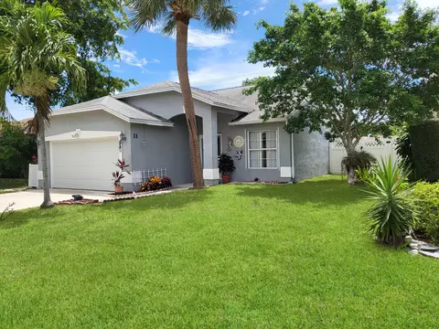 11 Seaford Pl, Boynton Beach, FL 33426