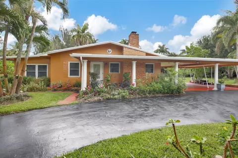 100 N Hibiscus Ct, Plantation, FL 33317