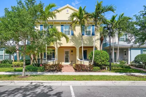 124 W Bay Cedar Cir, Jupiter, FL 33458